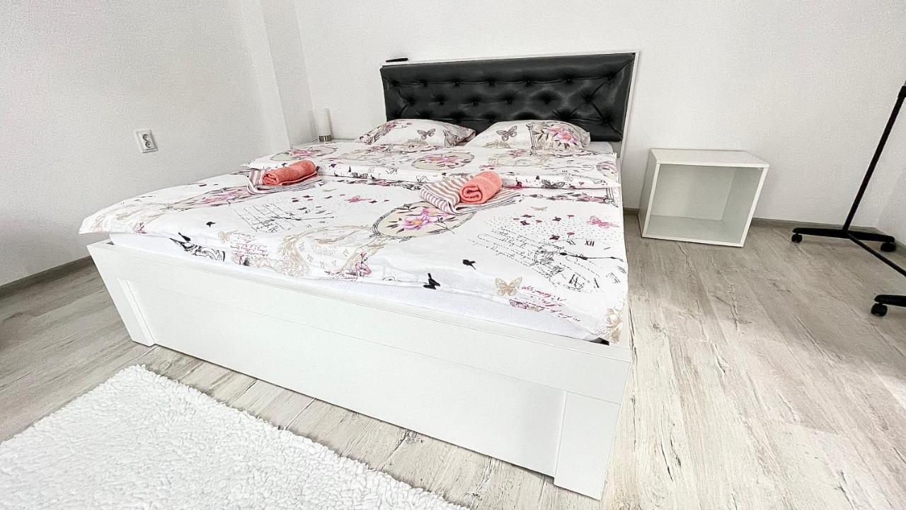 Apartament Linistit / Cozy Apartment Câmpulung Moldovenesc Buitenkant foto